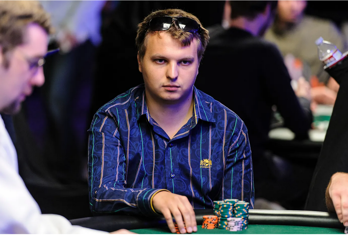 Aleksejs Ponakovs at a live tournament